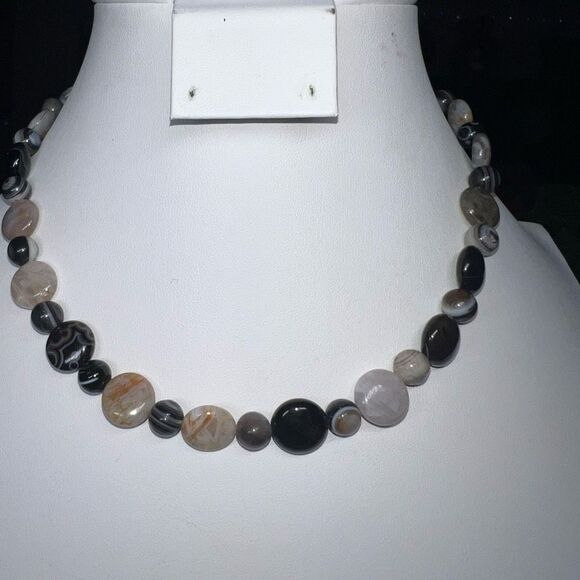 Vintage Sardonyx and Agate Toggle Clasp Necklace - Picture 1 of 8